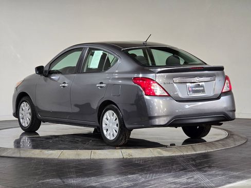 Used 2018 Nissan Versa SV image 7
