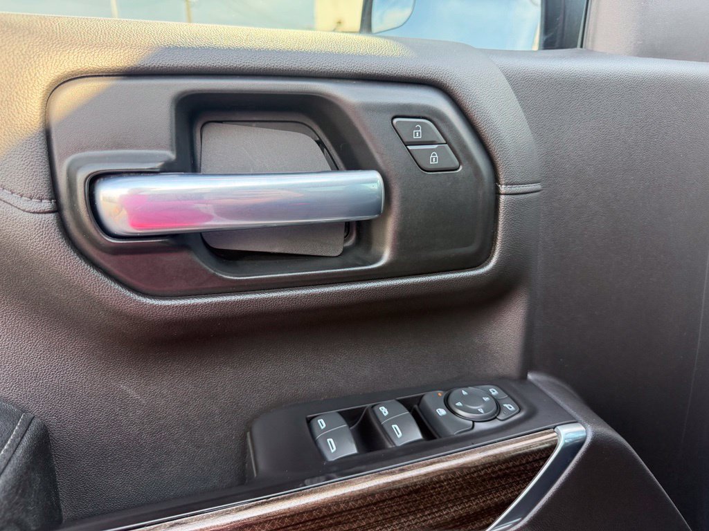 Used 2020 Chevrolet Silverado 1500 RST w/ Texas Edition AWD/4WD image 21