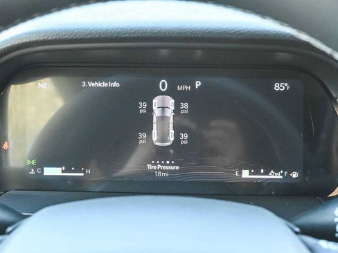 New 2025 Jeep Grand Cherokee Laredo image 34