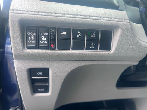 Used 2018 Honda Odyssey EX-L image 14