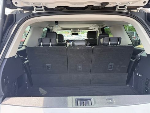 Used 2025 Ford Expedition Platinum AWD/4WD image 6