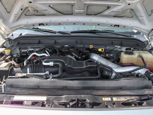 Used 2016 Ford F450 XLT AWD/4WD image 11