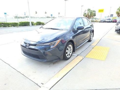 Used 2025 Toyota Corolla LE image 8