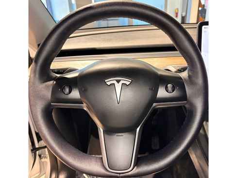 Used 2023 Tesla Model Y Long Range image 24