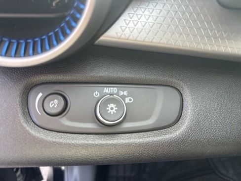 Used 2024 Chevrolet Trax LS FWD image 26