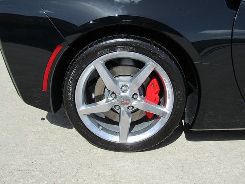 Used 2014 Chevrolet Corvette Stingray Coupe w/ 2LT Preferred Equipment Group RWD image 23