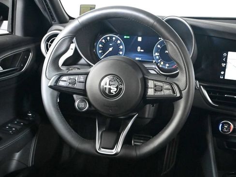 Used 2025 Alfa Romeo Giulia w/ Driving Assist Package RWD image 10