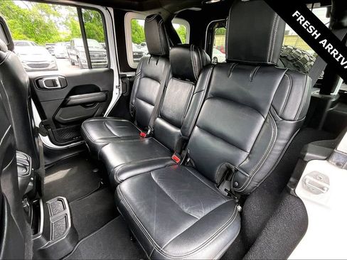 Used 2018 Jeep Wrangler Unlimited Sahara AWD/4WD image 21