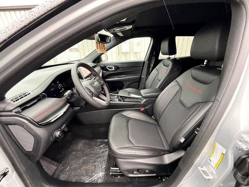 New 2026 Jeep Compass Trailhawk w/ Sun, Sound & Navigation Group image 14