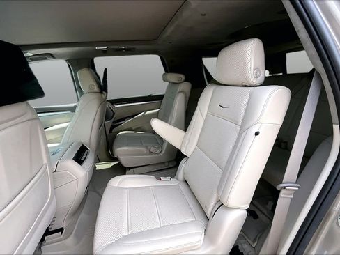 Used 2025 Cadillac Escalade Sport Platinum w/ LPO, Floor Liner Package AWD/4WD image 21