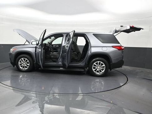 Used 2020 Chevrolet Traverse LS FWD image 39