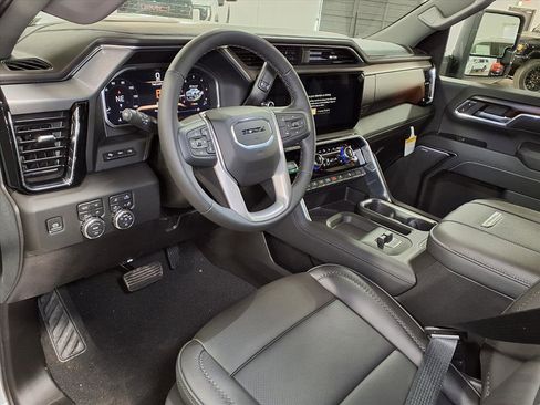 New 2026 GMC Sierra 2500 Denali w/ Denali Reserve Package image 15