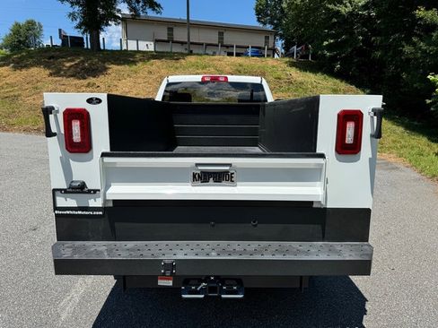 New 2024 RAM 2500 Tradesman w/ Chrome Appearance Group image 9