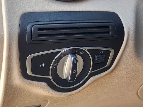 Certified 2019 Mercedes-Benz GLC 350e 4MATIC image 21