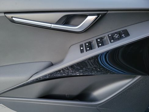 New 2026 Kia Niro Wind FWD image 15