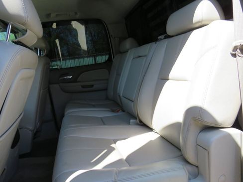 Used 2013 GMC Sierra 2500 SLT w/ SLT Convenience Package AWD/4WD image 28