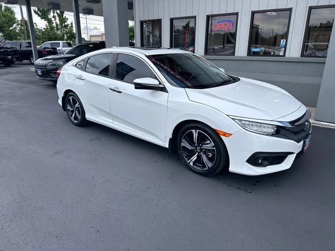Used 2016 Honda Civic Touring image 38