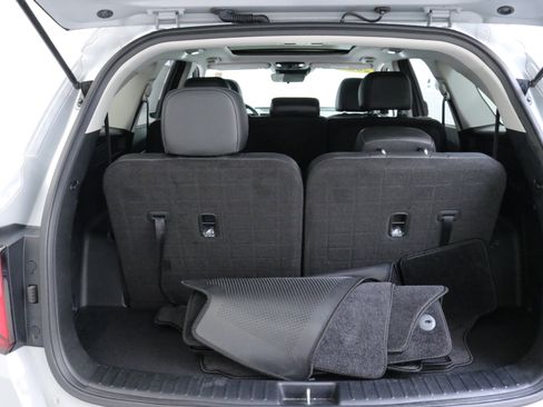 Used 2024 Kia Sorento S w/ Panoramic Sunroof Package image 27