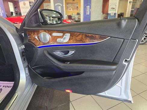 Used 2017 Mercedes-Benz E 300 image 14