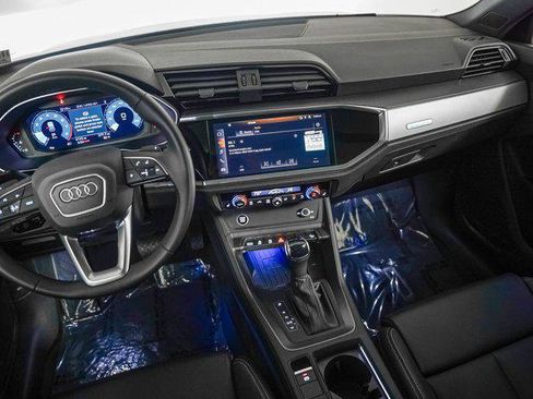 Used 2024 Audi Q3 2.0T Premium Plus w/ Premium Plus Package AWD/4WD image 18