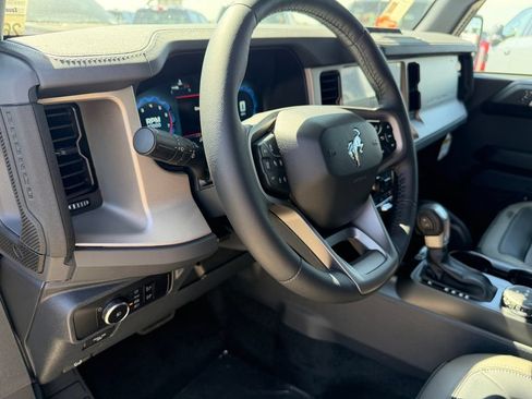 New 2026 Ford Bronco Outer Banks w/ Sasquatch Package AWD/4WD image 25