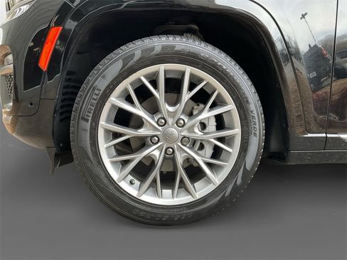 Used 2023 Jeep Grand Cherokee Summit image 15