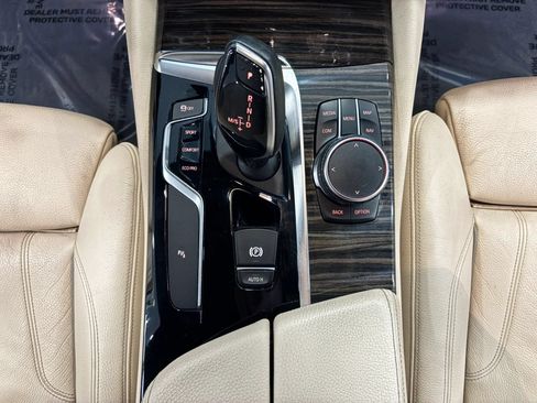 Used 2018 BMW 530i RWD image 26