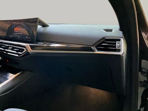 Used 2023 BMW i4 eDrive40 RWD image 16