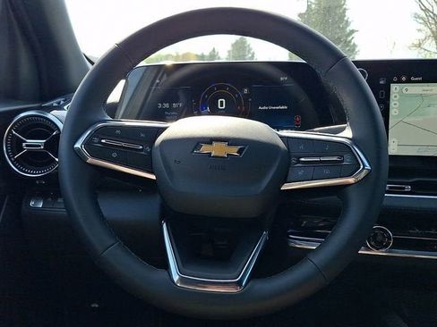 New 2026 Chevrolet Equinox LT w/ Safety and Technology Package FWD image 12