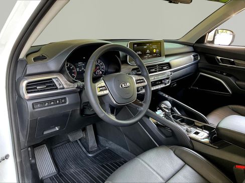 Used 2020 Kia Telluride EX w/ Towing Package AWD/4WD image 17