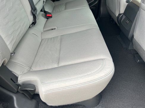 Used 2022 Nissan Frontier SV image 32