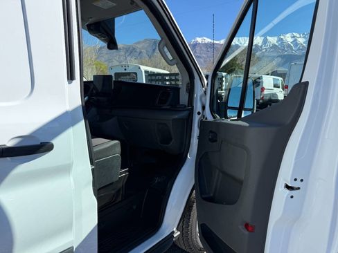 Used 2025 Ford Transit 250 250 AWD 3dr LWB Medium Roof Ca image 18