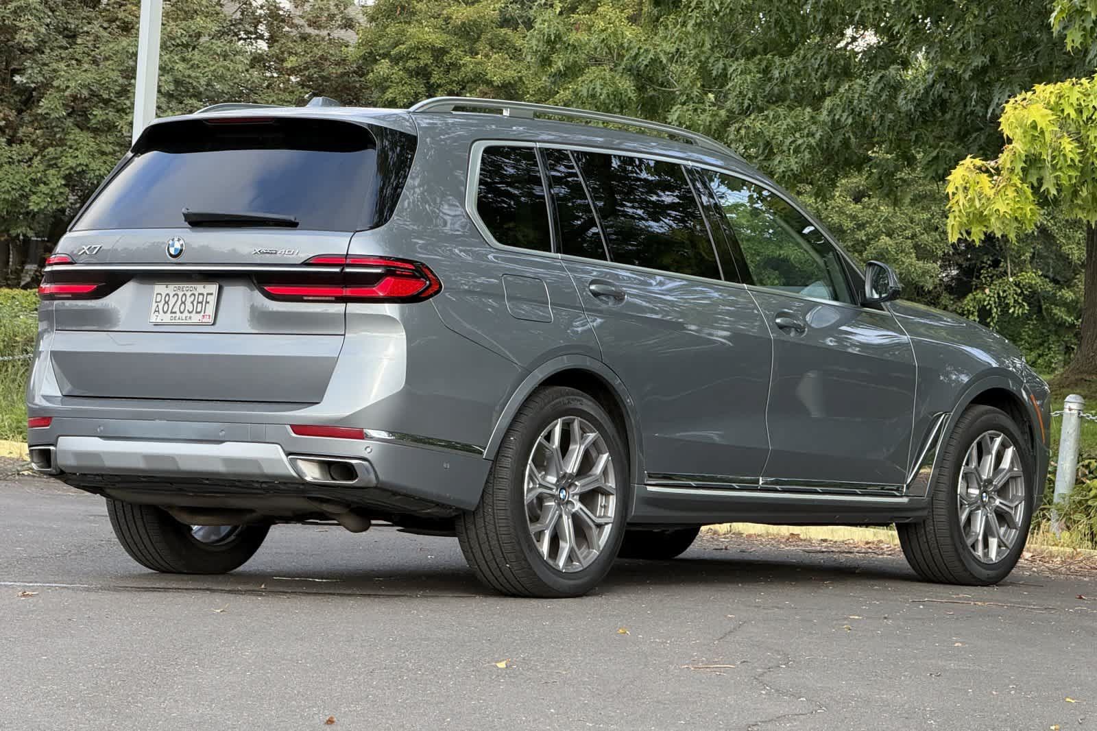 Used 2026 BMW X7 xDrive40i AWD/4WD image 2