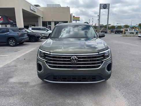 New 2026 Volkswagen Atlas SE FWD image 2