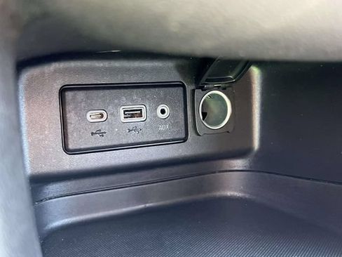 Certified 2024 Chevrolet Equinox LT FWD image 32