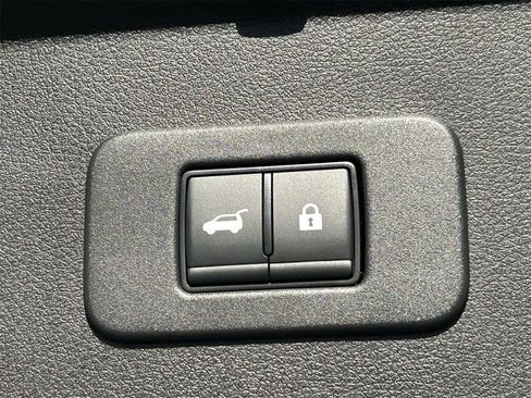 New 2026 Nissan Leaf Platinum+ w/ Cargo Package (Platinum+) image 16