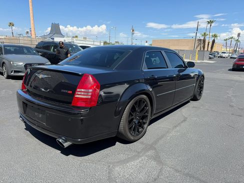 Used 2006 Chrysler 300 SRT8 RWD image 5