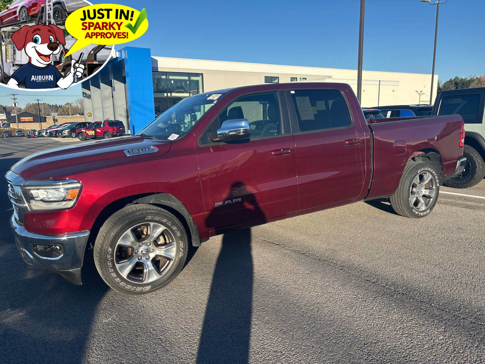 Used 2023 RAM 1500 Laramie AWD/4WD image 1