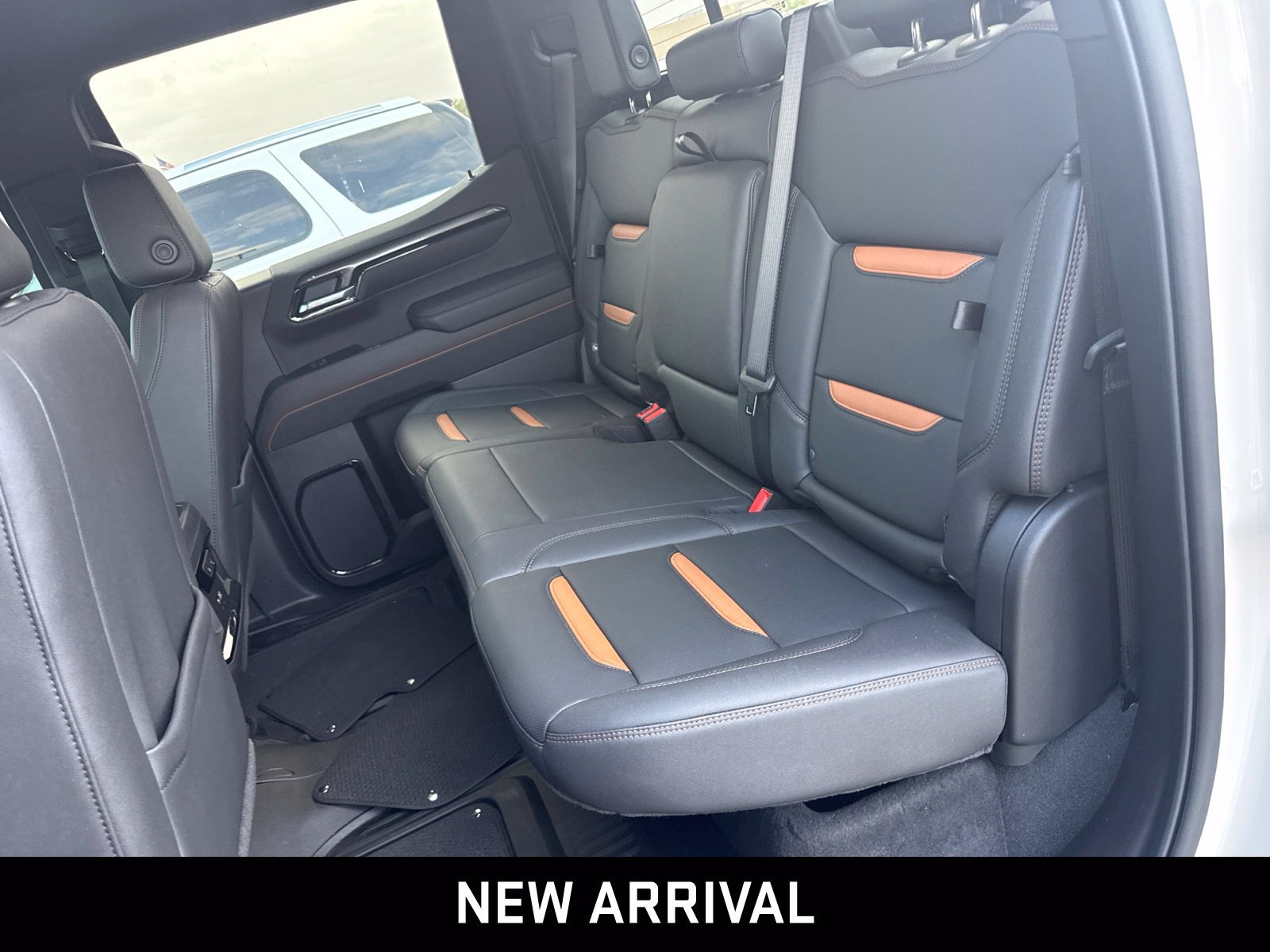 Used 2026 GMC Sierra 1500 AT4 w/ AT4 Premium Package AWD/4WD image 7
