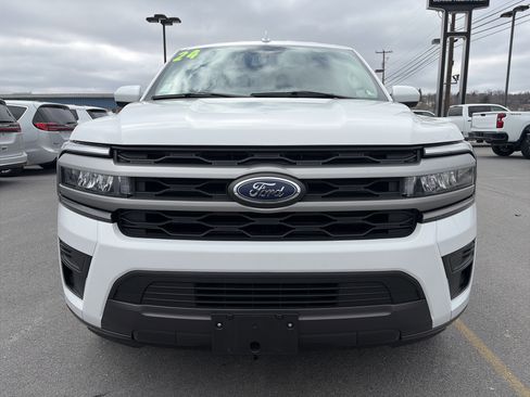 Used 2024 Ford Expedition XLT image 9