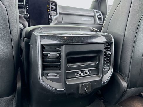 Used 2022 RAM 1500 Laramie AWD/4WD image 12