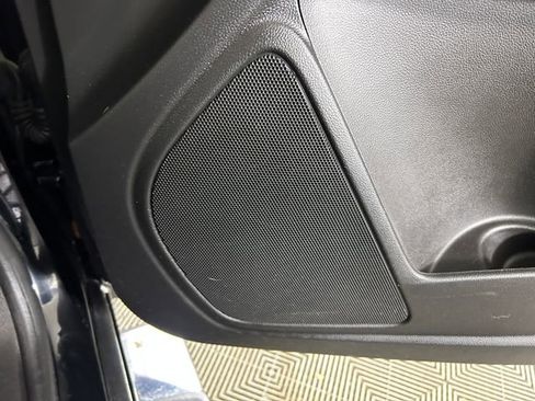 Used 2019 GMC Canyon SLE image 30