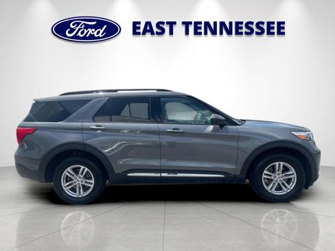 Used 2023 Ford Explorer XLT w/ Equipment Group 202A AWD/4WD image 2