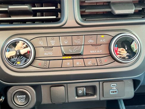 Used 2024 Ford Maverick Tremor w/ Tremor Off-Road Package image 16