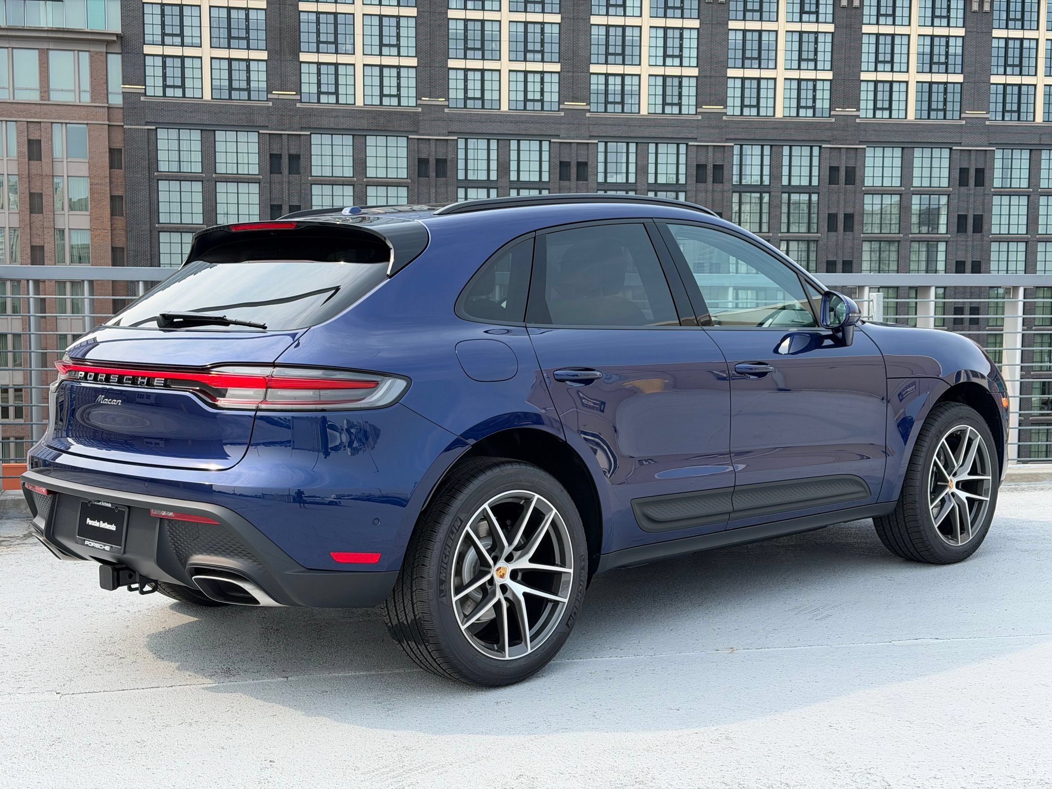 Used 2026 Porsche Macan AWD/4WD image 9