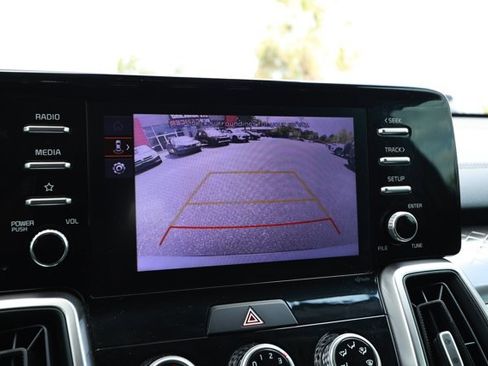 Used 2022 Kia Sorento LX FWD image 17