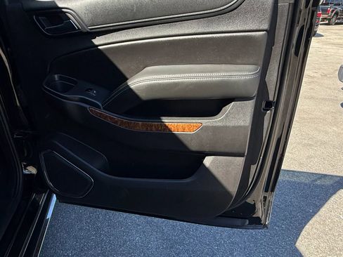 Used 2018 Chevrolet Suburban Premier image 20