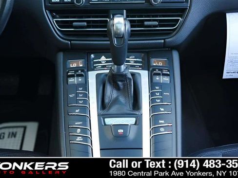 Used 2021 Porsche Macan S image 32