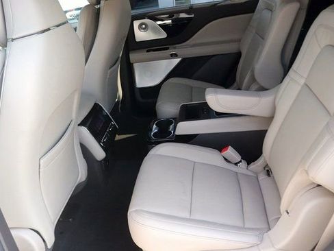 Used 2022 Lincoln Aviator Reserve w/ Equipment Group 201A image 15