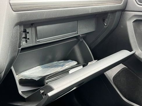 Used 2024 Volkswagen Tiguan Wolfsburg Edition image 35